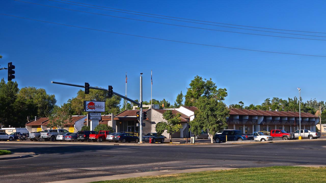 Hotel Sundowner Station à Riverton Extérieur photo